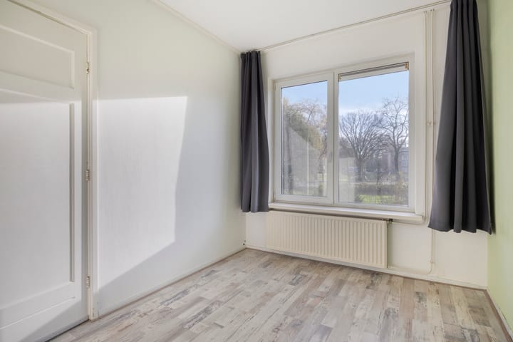 Photo 16 of Dr. Van der Zandestraat 21