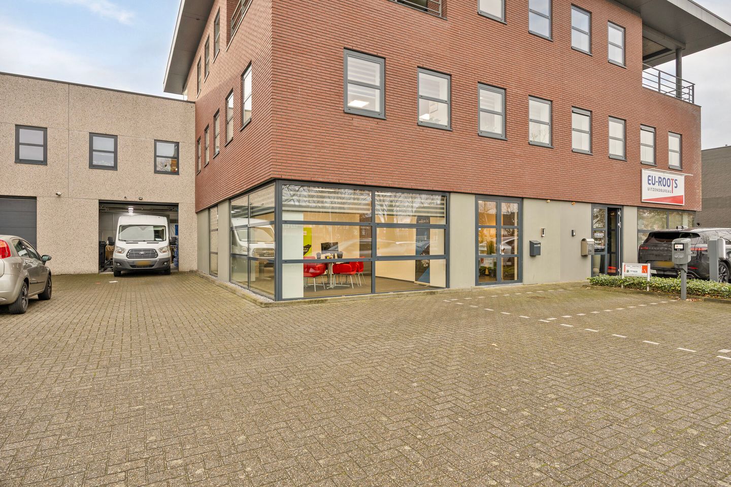 View photo 5 of Elzenweg 33