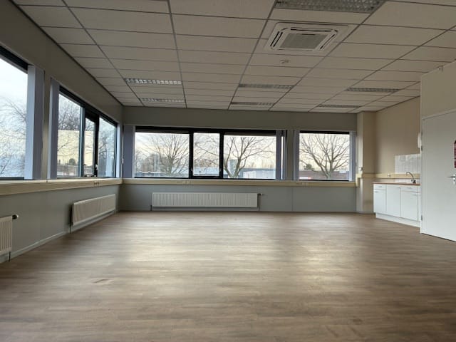 Bekijk foto 3 van Vlotbrugweg 4