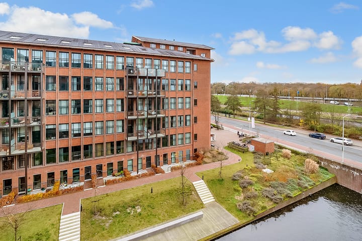 Foto 33 van Plesmanweg 499