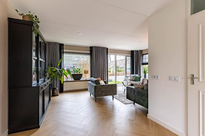 Photo 16 of Prinses Irenestraat 5