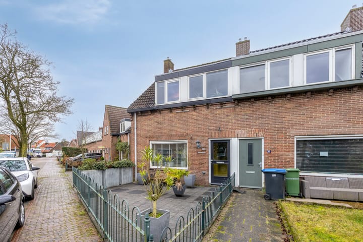 Photo 20 of Leliestraat 63