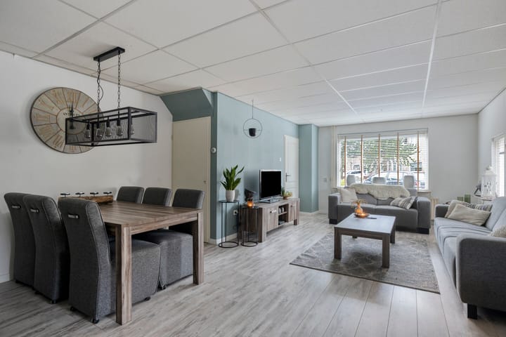 Photo 2 of Leliestraat 63