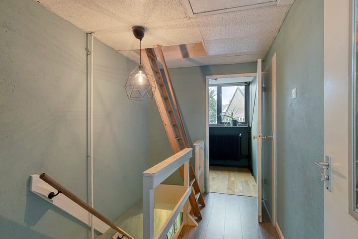 Photo 18 of Leliestraat 63