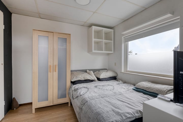 Photo 14 of Leliestraat 63