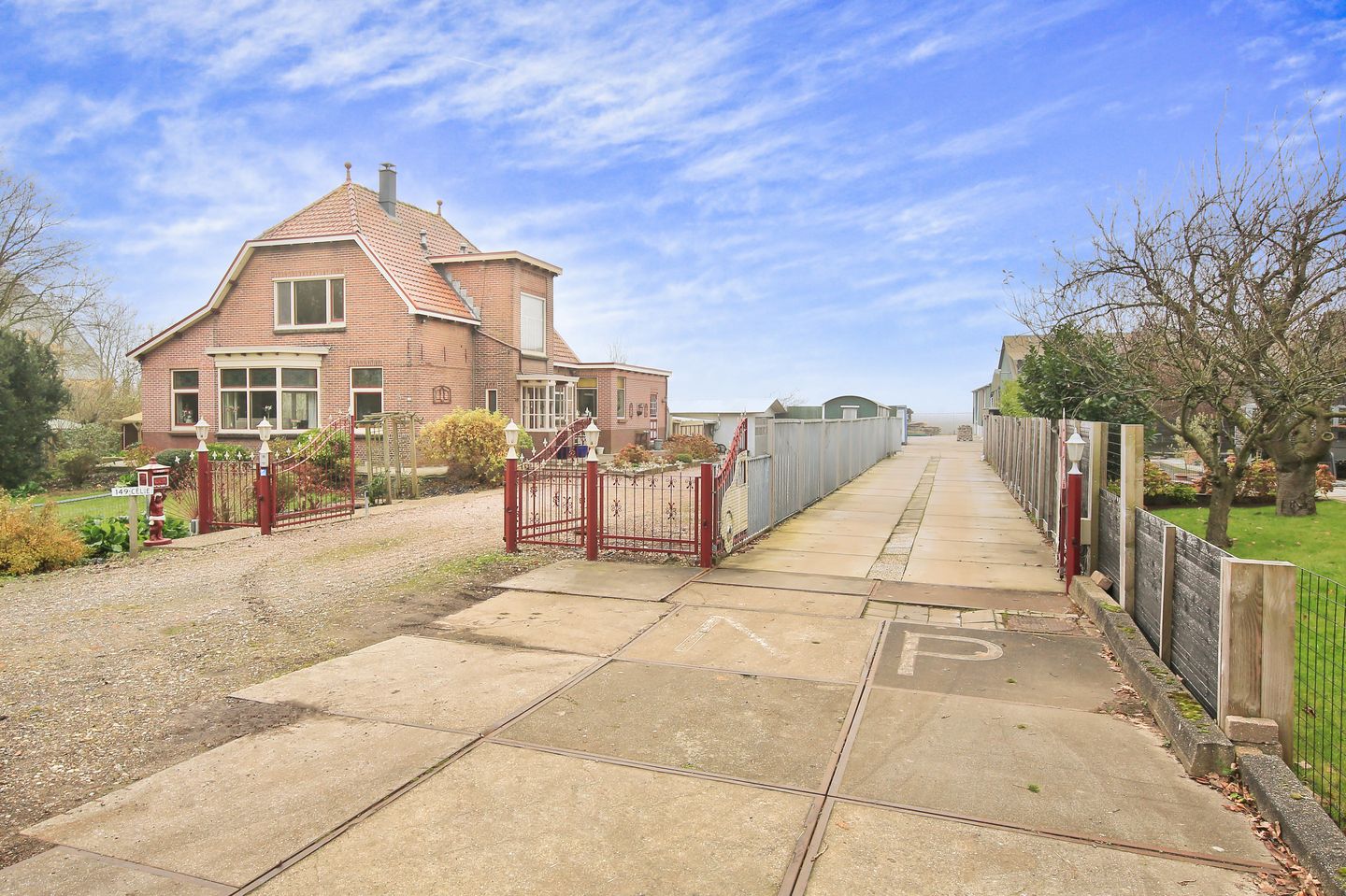 View photo 3 of Hoofdweg 149