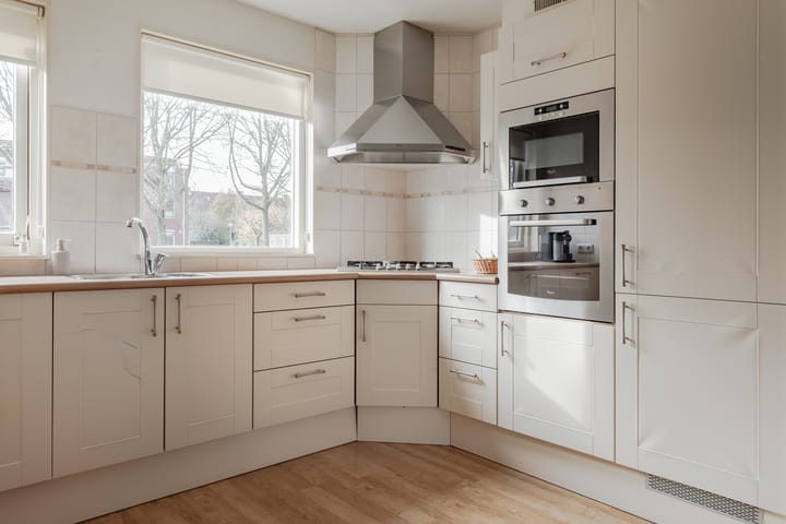 Photo 12 of Acacia 7