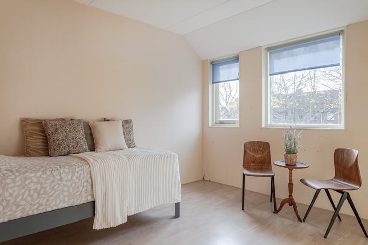 Photo 23 of Acacia 7