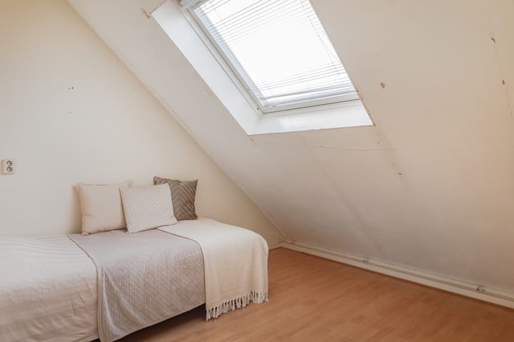 Photo 30 of Acacia 7