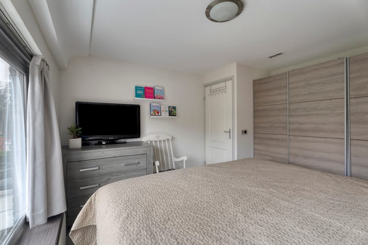 Photo 21 of Julianalaan 30