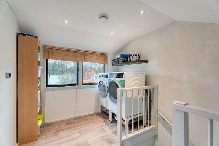 Photo 32 of Julianalaan 30