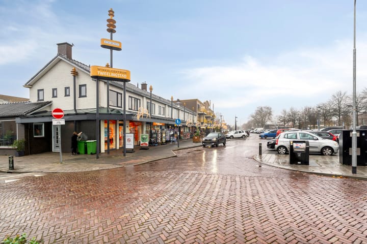 Photo 58 of Julianalaan 30