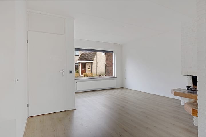 Photo 2 of De Volmer 152