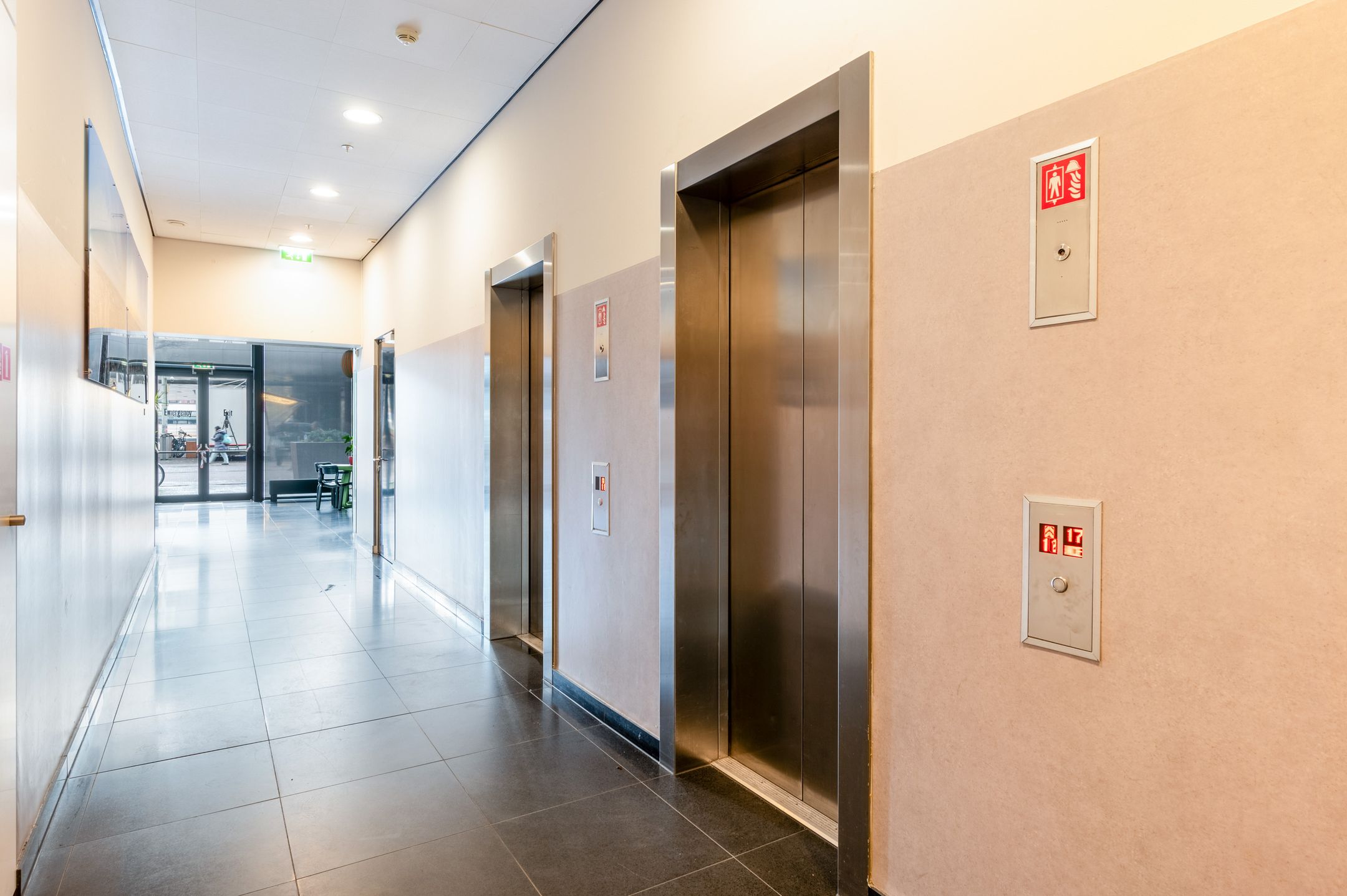 Foto 33 van Anna van Buerenplein 61