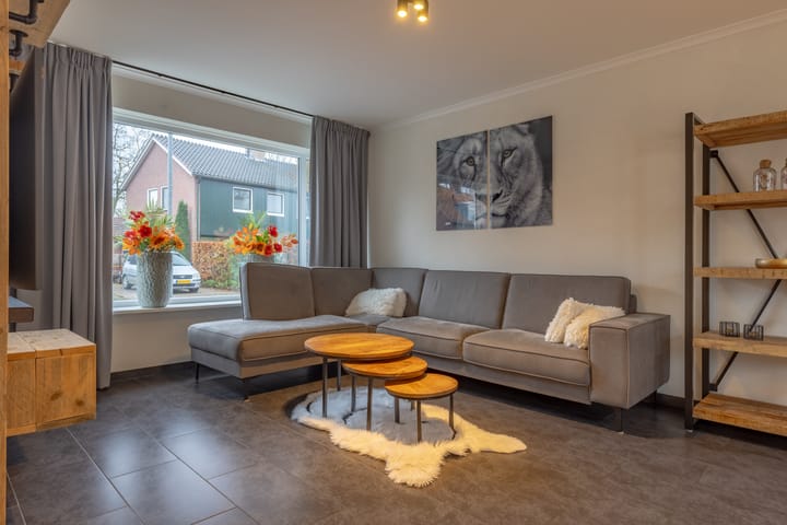 Foto 9 van Trompstraat 8