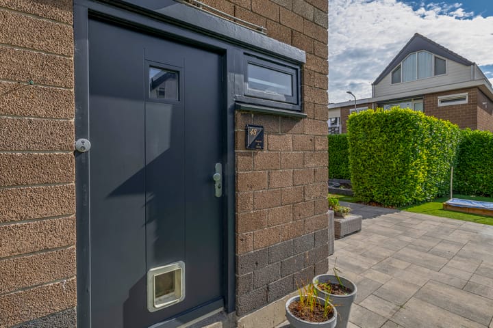 Photo 10 of Dr. Colijnstraat 48