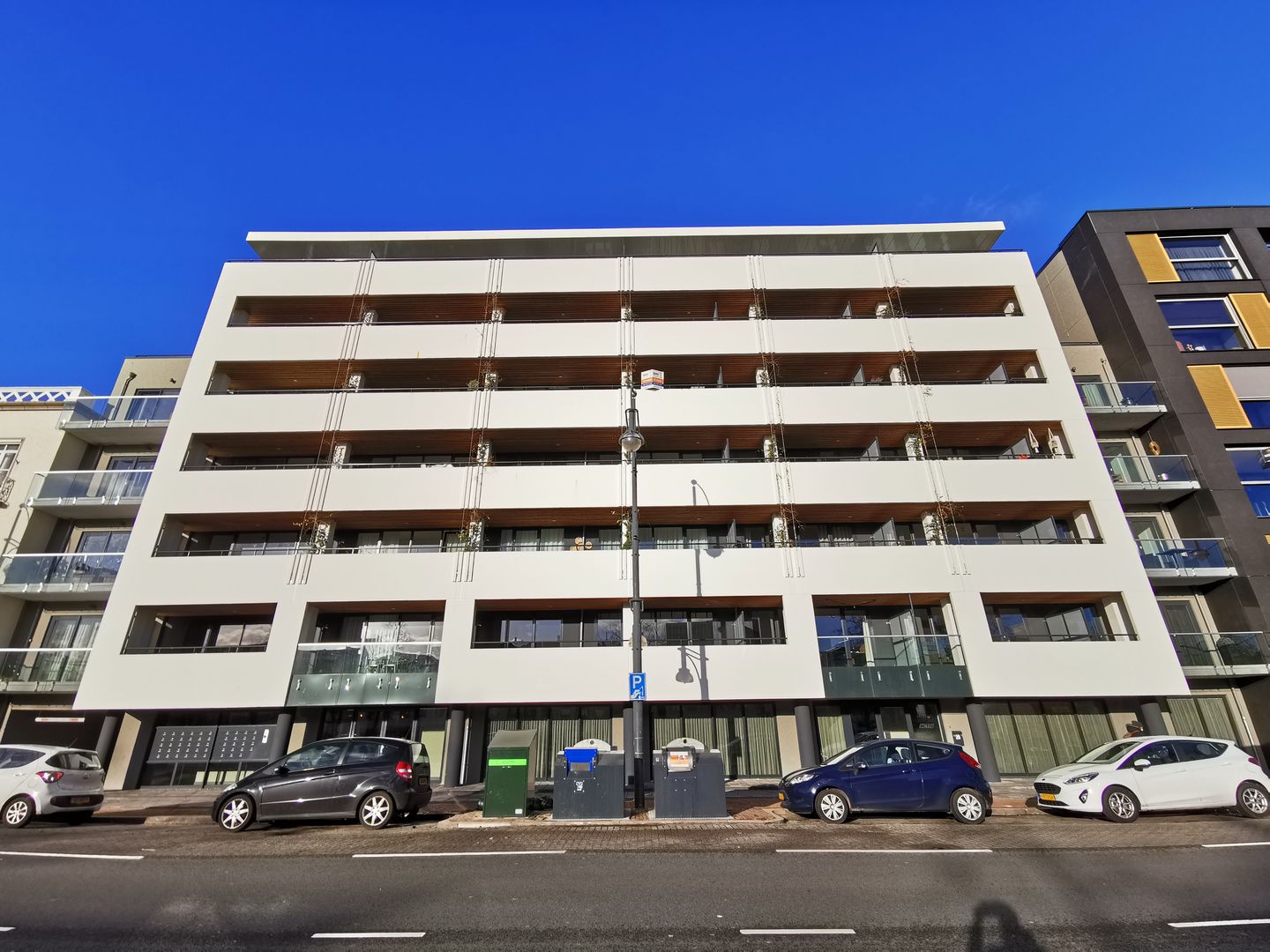 Foto 1 van Jansbuitensingel 20-12