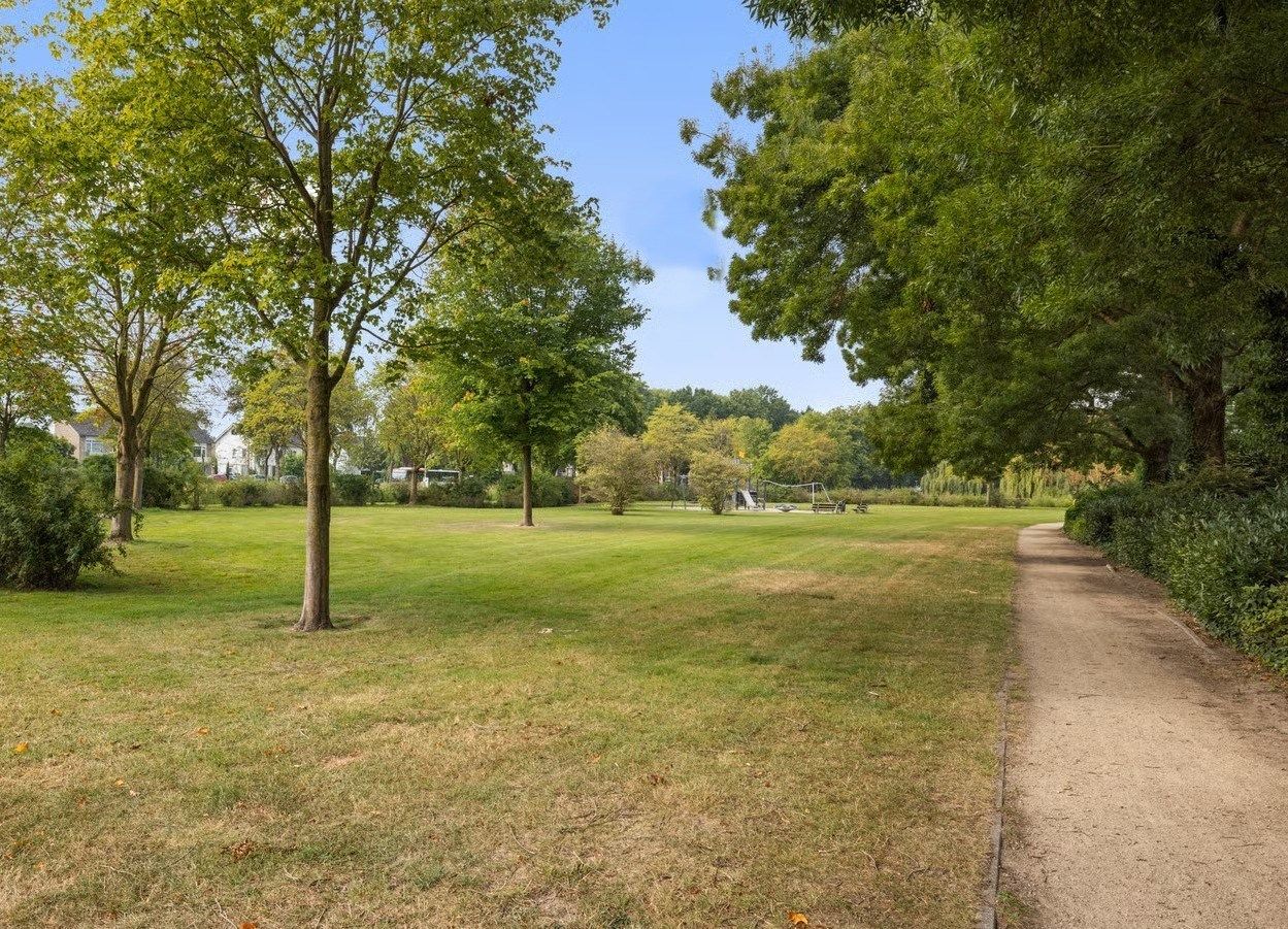 Foto 45 van Dom Paul Bellotweg 10