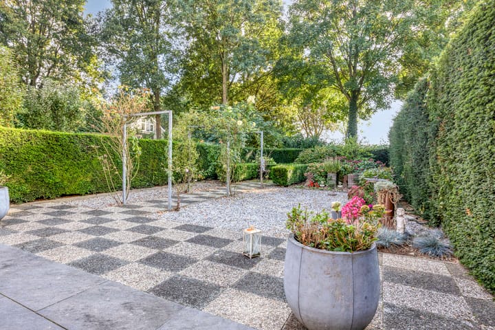 Foto 27 van Merovingenstraat 68