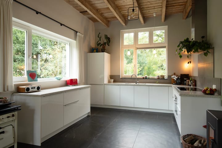 Photo 12 of Middenlaan 52