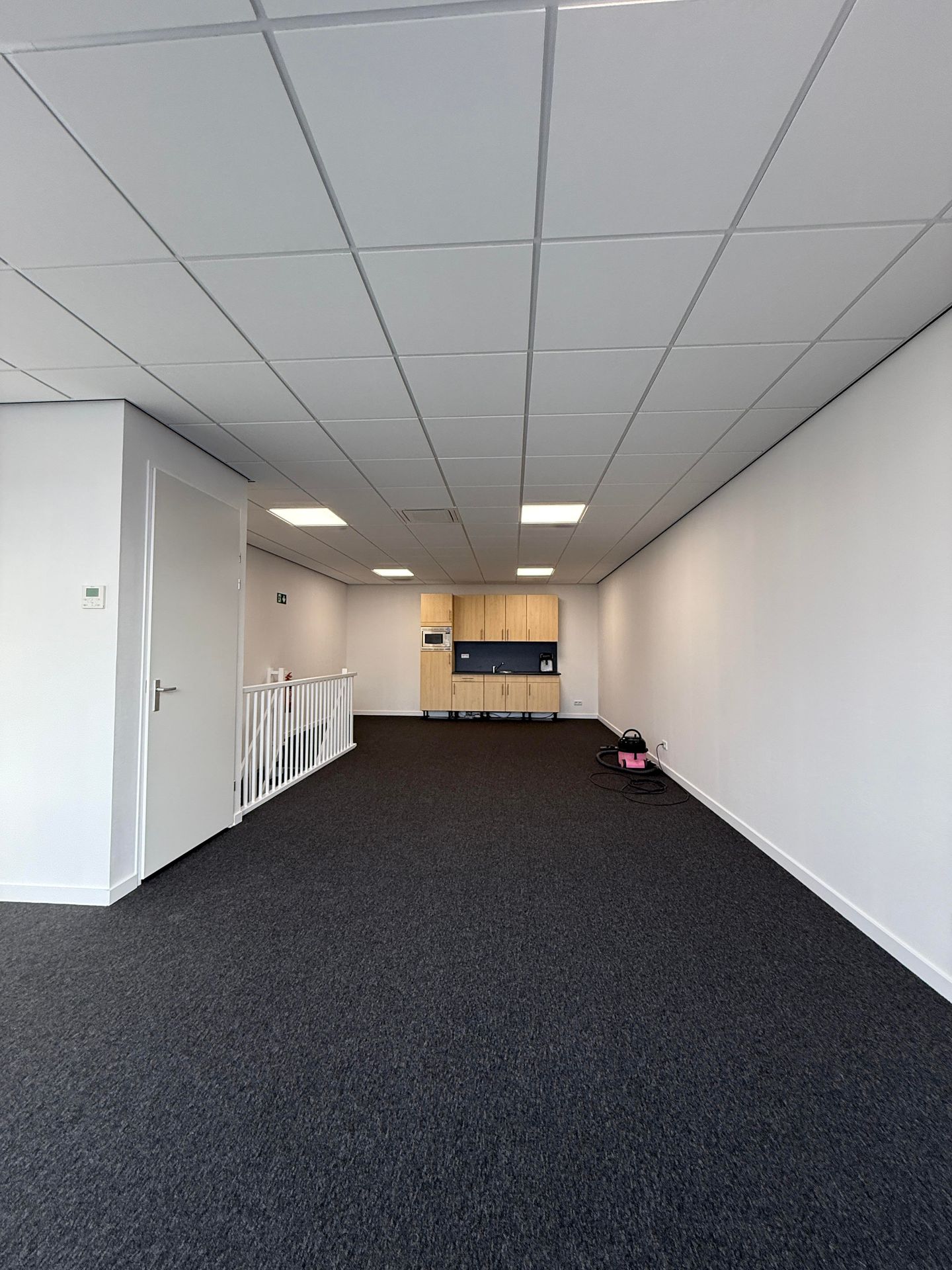 View photo 1 of John F. Kennedylaan 40