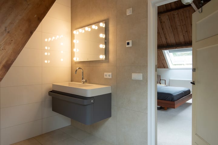 Photo 21 of Middenlaan 52