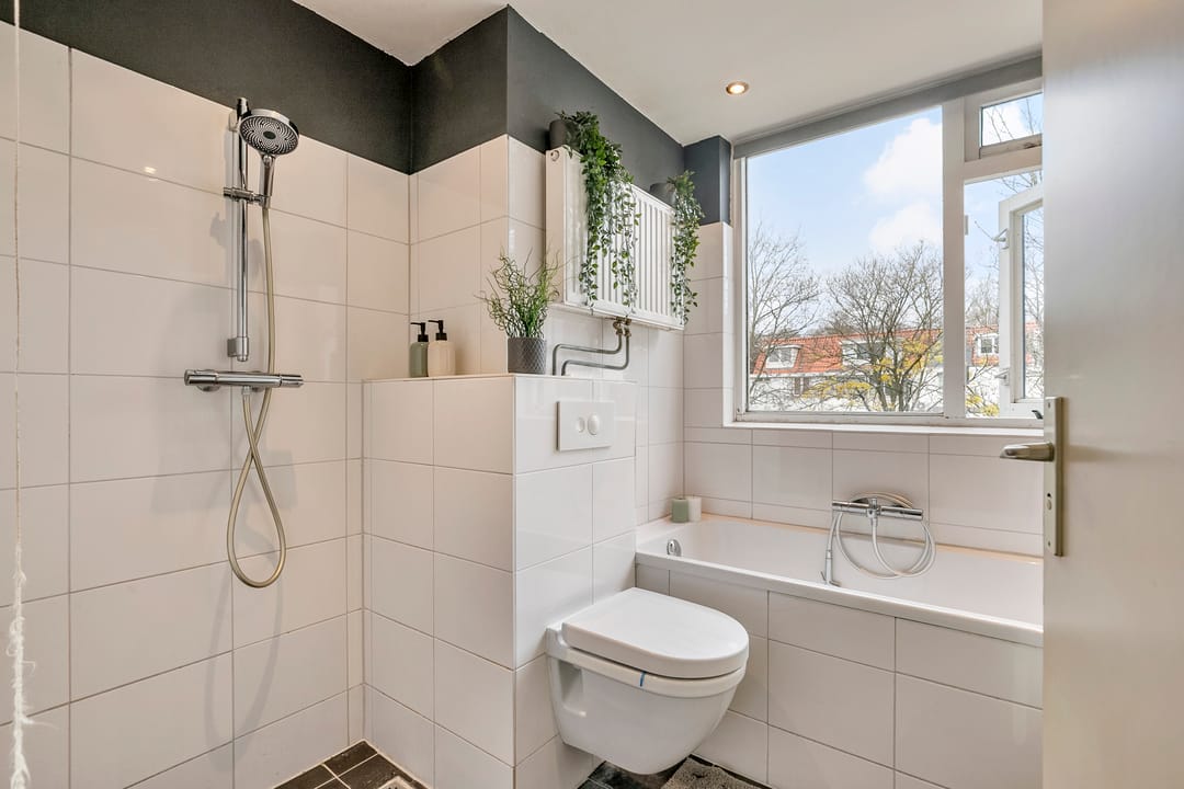 Photo 23 of Vinkenstraat 48