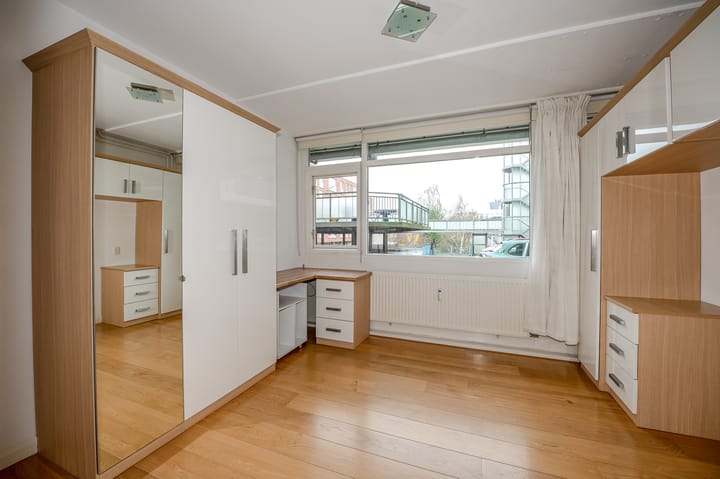 Foto 32 van Piet Heinplein 54