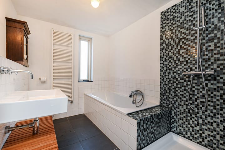 Photo 4 of Hazelaarhof 11