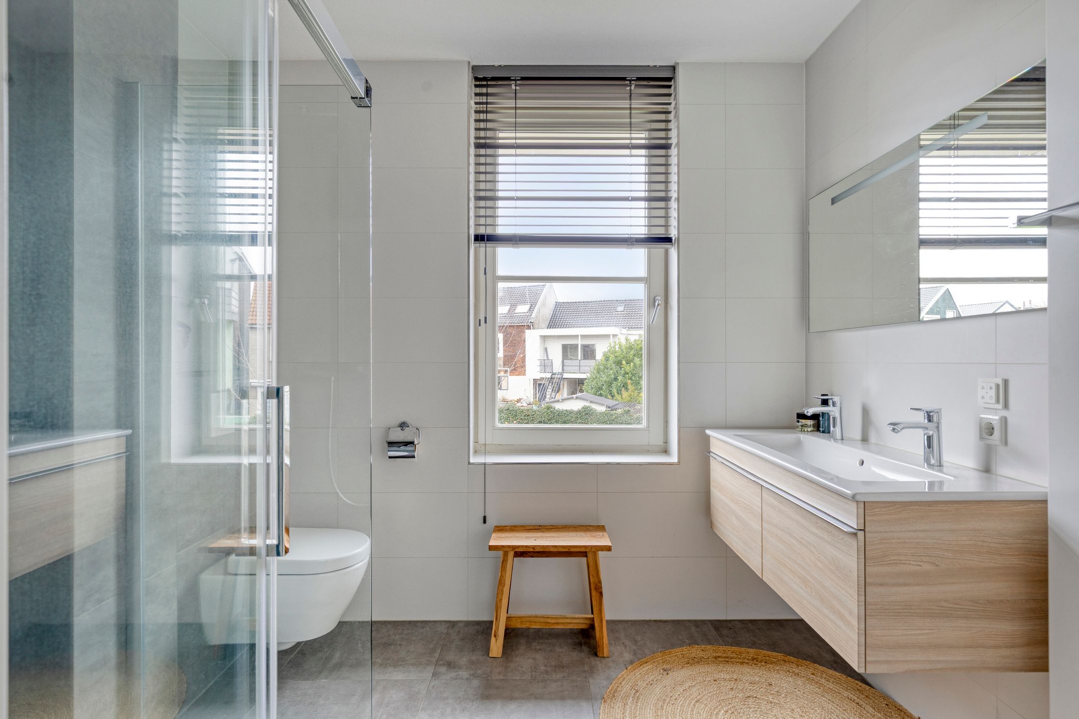 Foto 30 van Voorneveldstraat 8