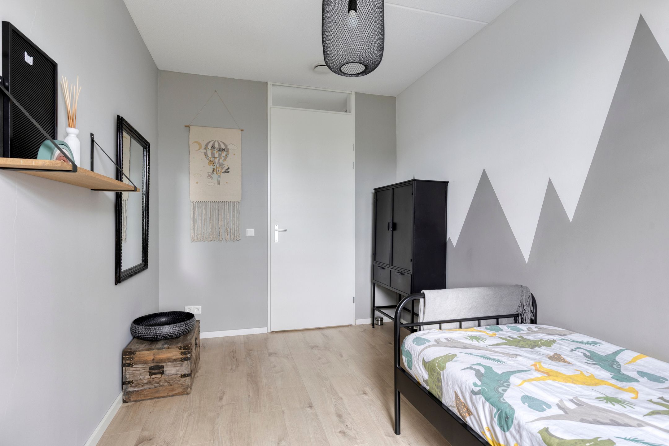 Foto 36 van Voorneveldstraat 8