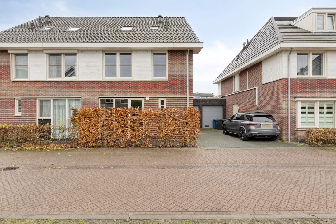 Foto 47 van Voorneveldstraat 8