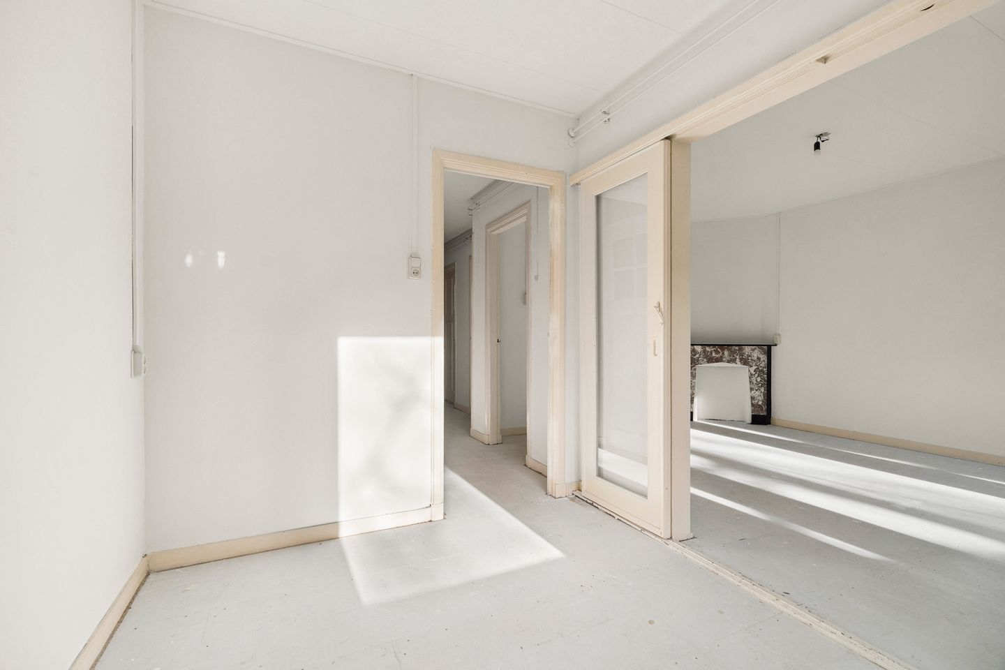 Photo 10 of Van Tuyll van Serooskerkenweg 32-1