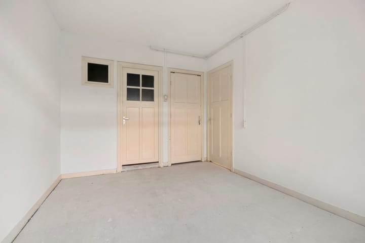 Foto 12 van Van Tuyll van Serooskerkenweg 32-1