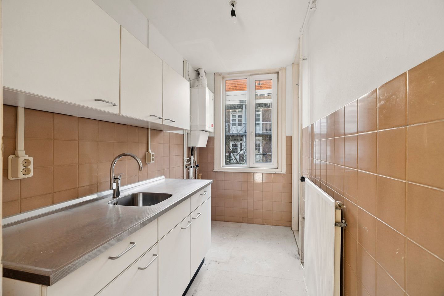 Photo 14 of Van Tuyll van Serooskerkenweg 32-1