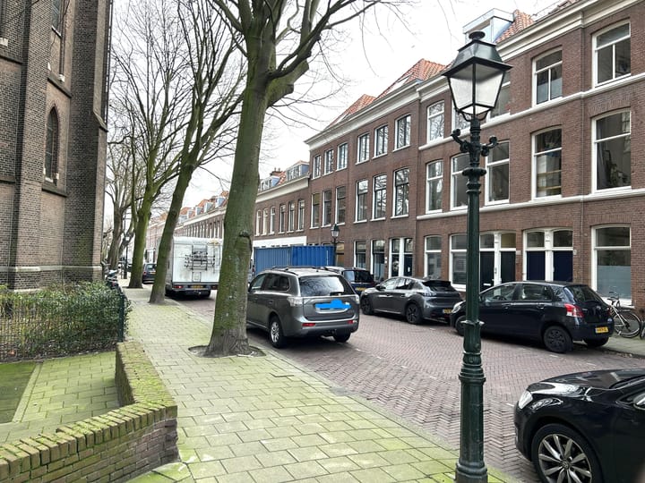 Photo 30 of Helmersstraat 130