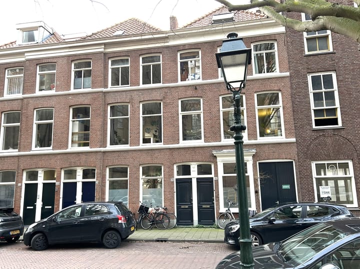 Photo 29 of Helmersstraat 130