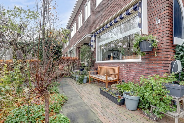Photo 6 of van Baerlestraat 11