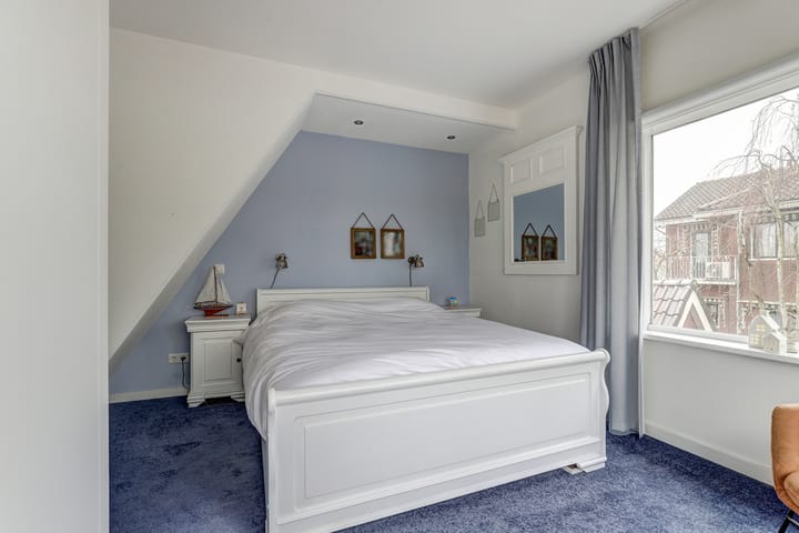 Photo 20 of van Baerlestraat 11