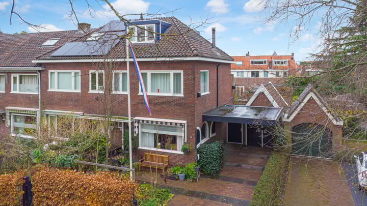 Photo 35 of van Baerlestraat 11