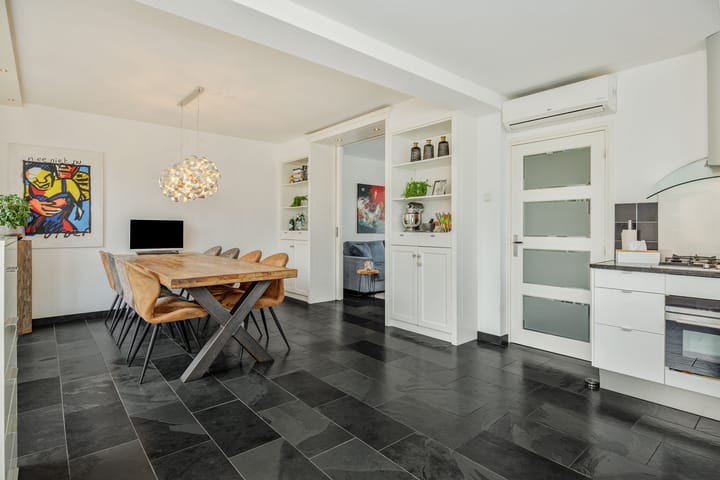 Photo 7 of Kamperfoeliestraat 38