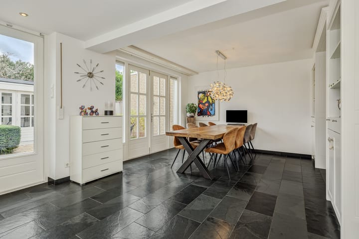 Photo 8 of Kamperfoeliestraat 38