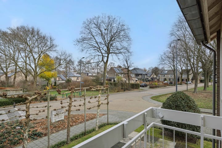 Photo 20 of Kamperfoeliestraat 38