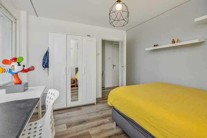 Photo 21 of Kamperfoeliestraat 38