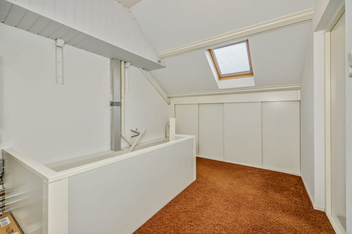 Photo 28 of Kamperfoeliestraat 38