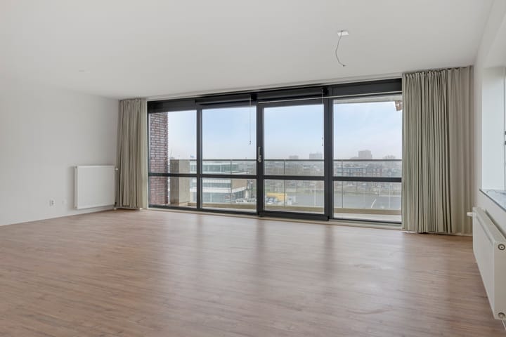 Photo 2 of Lloydkade 725