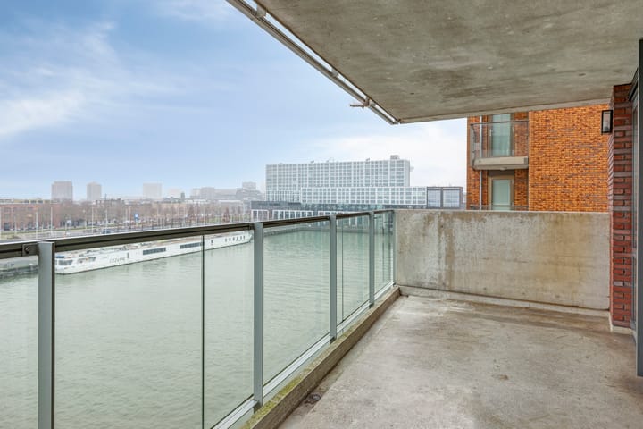 Photo 4 of Lloydkade 725