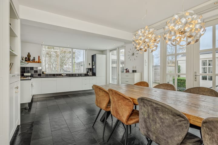 Photo 9 of Kamperfoeliestraat 38