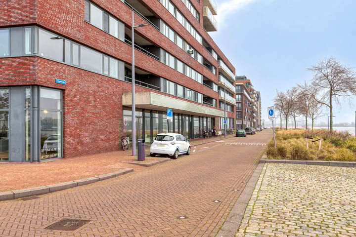 Foto 19 van Lloydkade 725