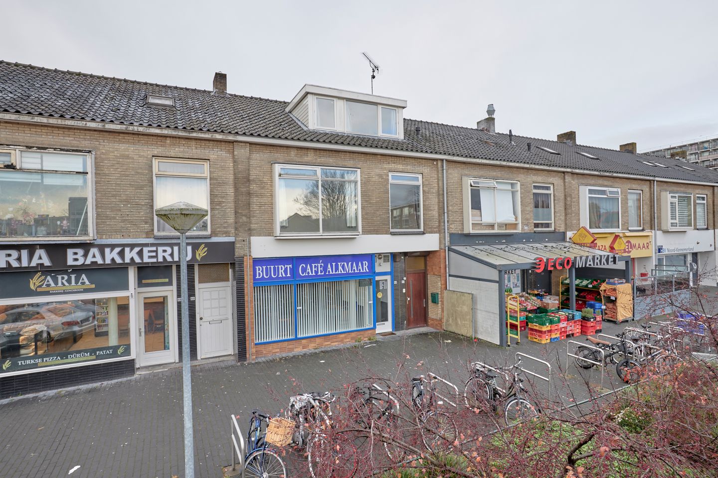 Bekijk foto 1 van Thomas a Kempislaan 62-64